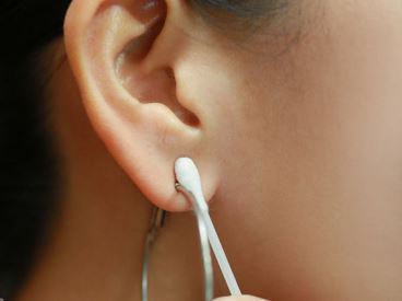 Jak prawidłowo przekłuwać uszy: praktyczne zalecenia i metody